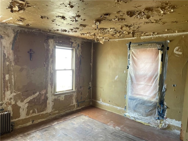230 E 15th Ave, Homestead, PA 15120 - unfurnished room featuring radiator