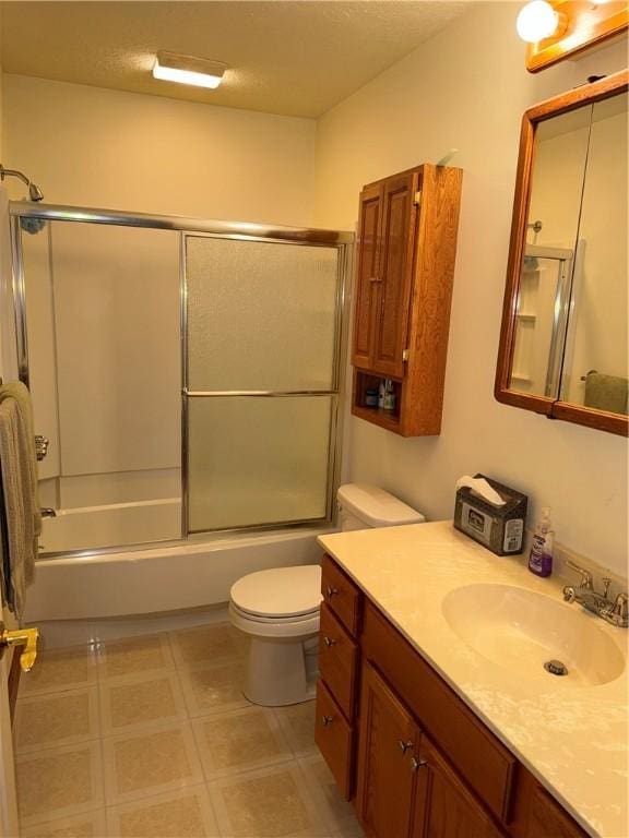 16 Finnin Rd, Allegheny Twp Wml, PA 15068 - full bathroom with toilet, bath / shower combo with glass door, and vanity