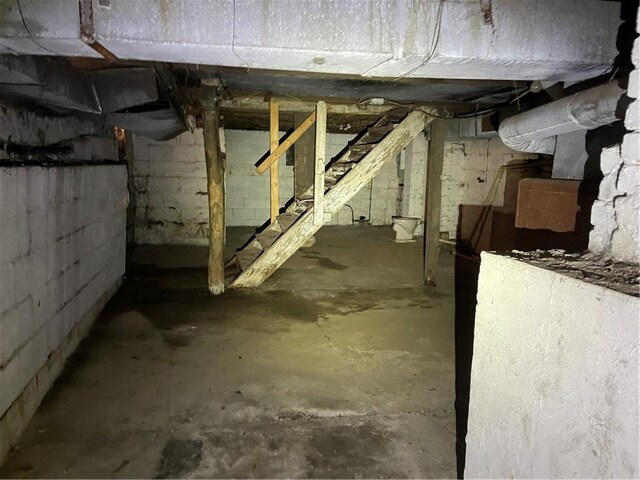 473 New 8th Ave, West Homestead, PA 15120 - view of unfinished below grade area