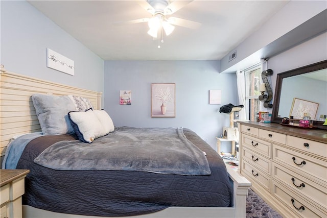 bedroom featuring ceiling fan