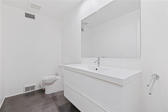 3413 Ridgewood Dr, Churchill Boro, PA 15235 - bathroom featuring toilet, vanity, tile patterned flooring, and baseboards