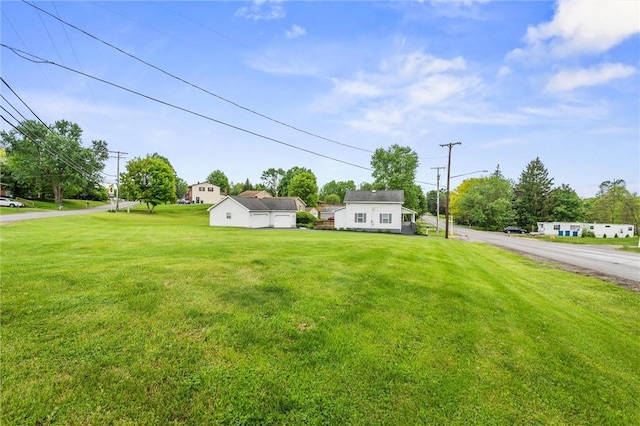view of front of home with a front yard