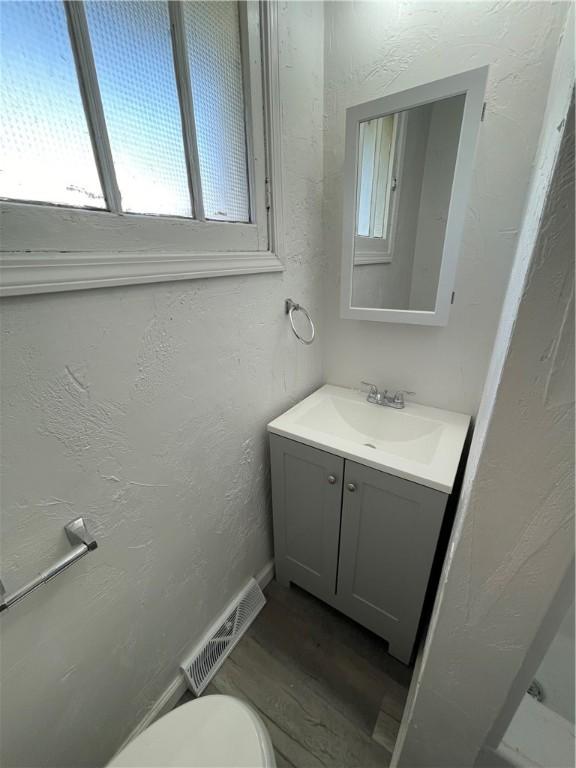 1818 Kenneth Ave, Arnold, PA 15068 - photo 8