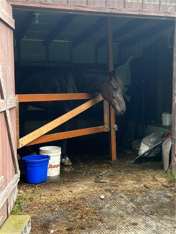 4536 State Route 158, Wilmington Twp, PA 16142 - view of horse barn