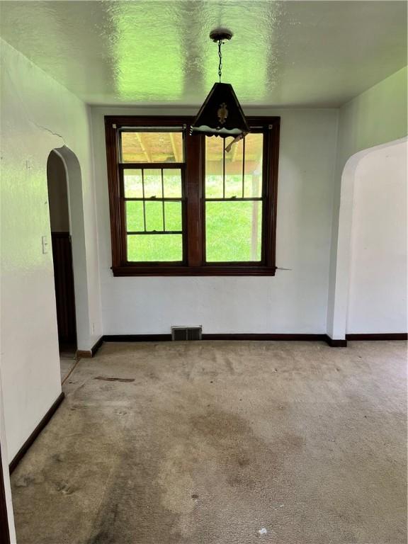 805 Patterson Ave, Jeannette, PA 15644 - photo 5