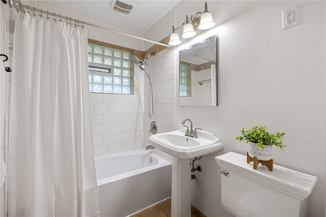318 Milbren Dr, Penn Hills, PA 15147 - full bath with toilet and shower / bath combination with curtain
