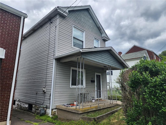 421 32nd St, Mckeesport, PA 15132 - view of front of property featuring covered porch