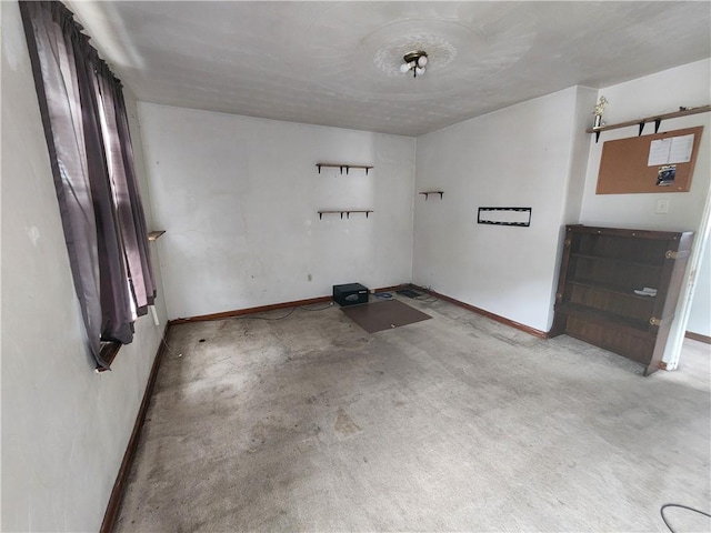 421 32nd St, Mckeesport, PA 15132 - unfurnished room featuring baseboards