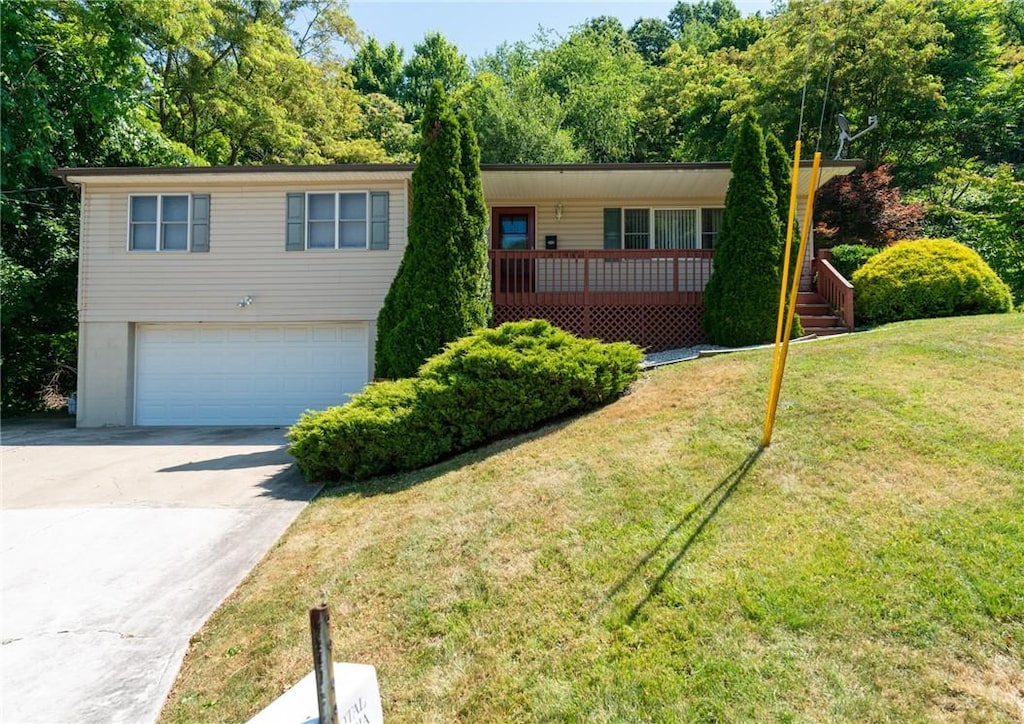 1007 Virginia St, Jeannette, PA 15644 - photo 1