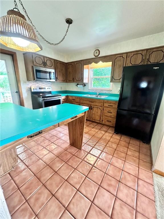 943 Orchard Ave, City Of Greensburg, PA 15601 - photo 18