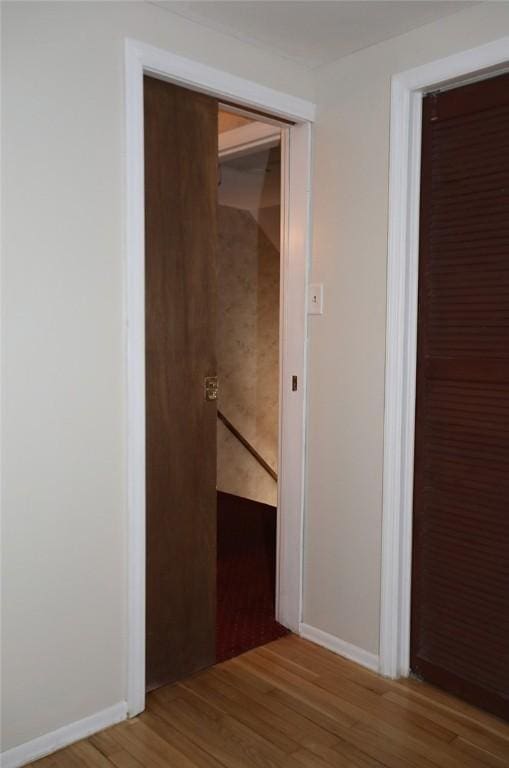 107 Great Oaks Dr, Moon/Crescent Twp, PA 15108 - hallway with light wood-style flooring and baseboards