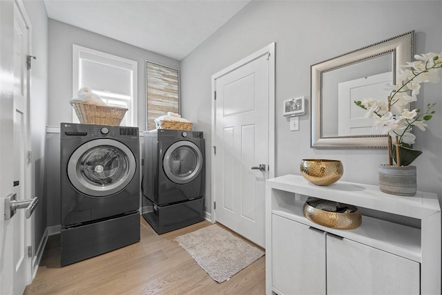 3033 Mahican Cir, Marshall, PA 16046 - laundry room with washing machine and clothes dryer, light wood-type flooring, and baseboards