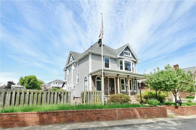 918 Arlington Prt, Vue, PA 15133 - victorian-style house with covered porch and fence
