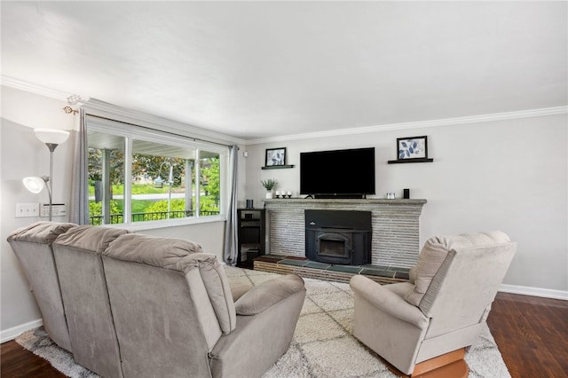200 Dorseyville Rd, Ohara, PA 15215 - living room with baseboards, crown molding, and wood finished floors