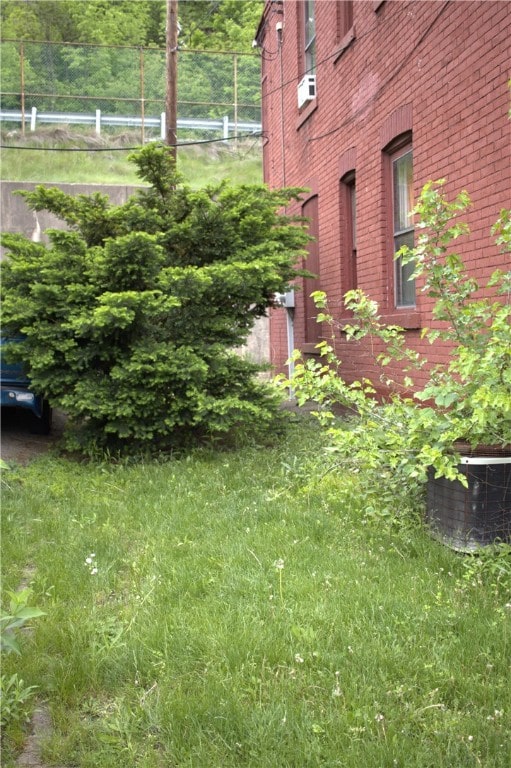 518 Middle Ave, Wilmerding, PA 15148 - view of yard with cooling unit