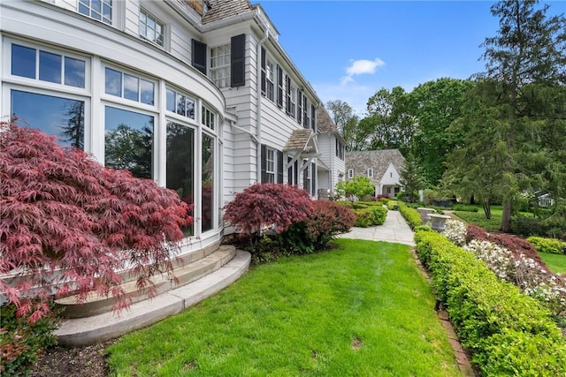 265 Scaife Rd, Sewickley Heights, PA 15143 - view of green lawn featuring entry steps