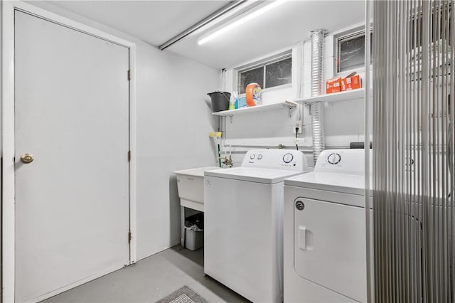 3 Patricia St, Fallowfield, PA 15022 - laundry area with washing machine and dryer