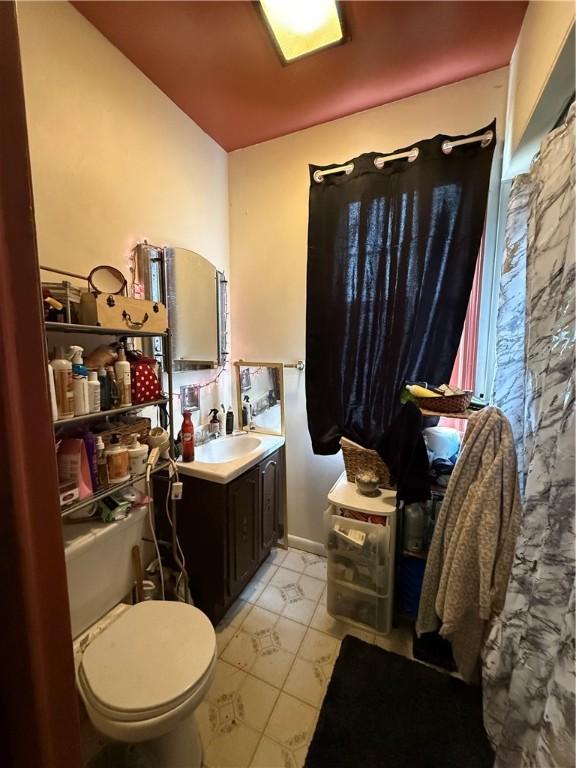 121 Clinton St, Greenville Boro Mer, PA 16125 - bathroom featuring vanity and toilet