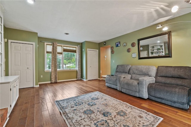 228 Meadowfield Ln, Jefferson Hills, PA 15025 - living area featuring dark wood-type flooring, baseboards, and recessed lighting