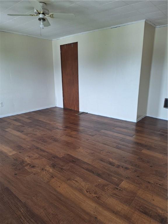 29 Elm St, Ellsworth Boro, PA 15331 - photo 12