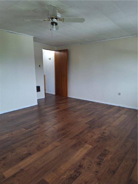 29 Elm St, Ellsworth Boro, PA 15331 - photo 13