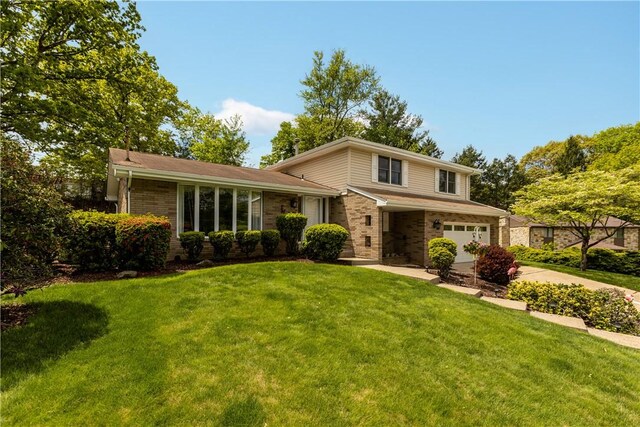 2428 Park Manor Dr, Mckeesport, PA 15132 - photo 2