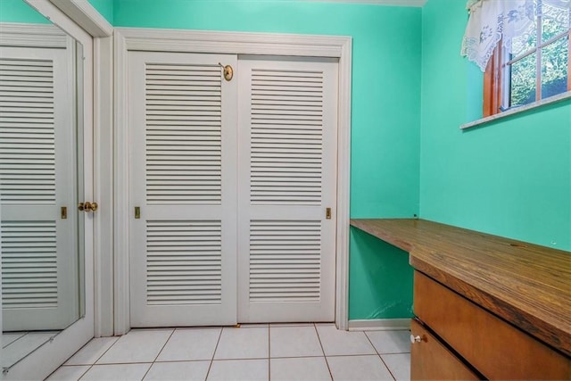 2652 Thorntree Dr, Upper St Clair, PA 15241 - unfurnished office with light tile patterned flooring and baseboards