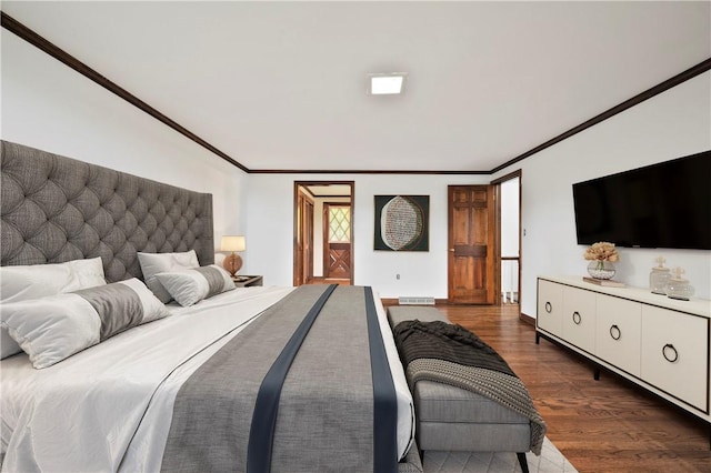 677 Harrogate Rd, Upper St Clair, PA 15241 - bedroom featuring dark wood-type flooring and crown molding