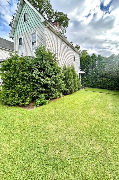 402 Vine St, South Connellsville, PA 15425 - view of grassy yard