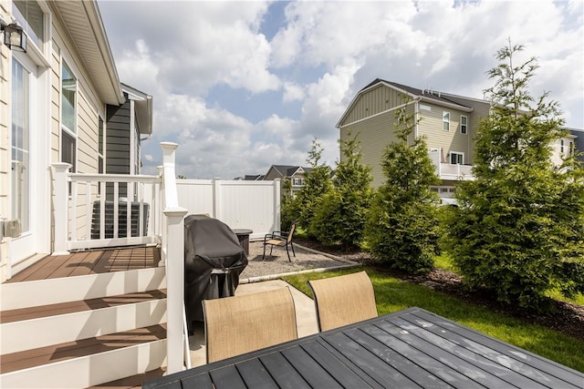 deck featuring outdoor dining space