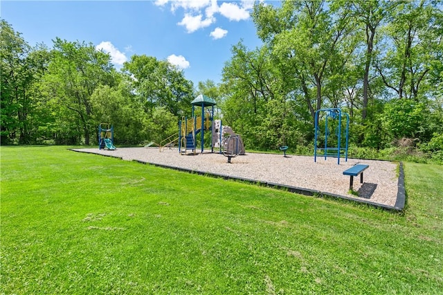 815 Kira Cir, Cranberry Twp, PA 16066 - community playground featuring a lawn