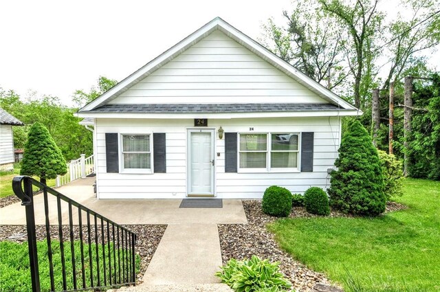 24 N St, Smith, PA 15004 - view of front of property with roof with shingles and a front yard