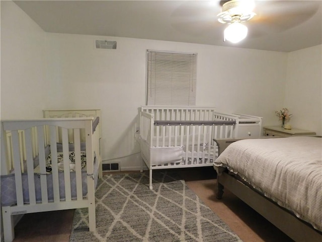 bedroom featuring ceiling fan