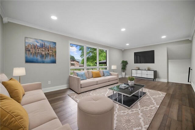 44 Heritage Hills Rd, South Union Twp, PA 15401 - living area featuring ornamental molding, baseboards, hardwood / wood-style floors, and recessed lighting