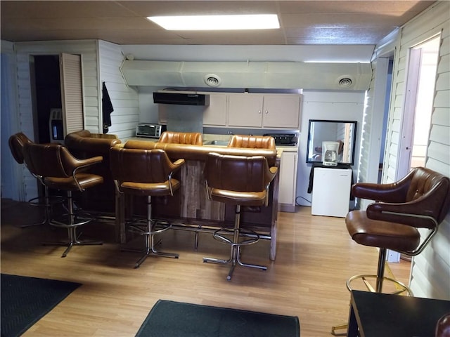 81 Allen St, Allentown, PA 15210 - bar with light wood-type flooring