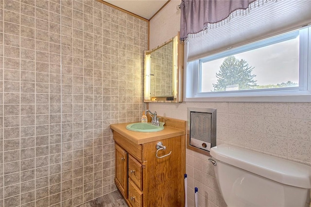 190 W Main St, Donegal Wml, PA 15628 - half bathroom featuring tile walls, toilet, and vanity