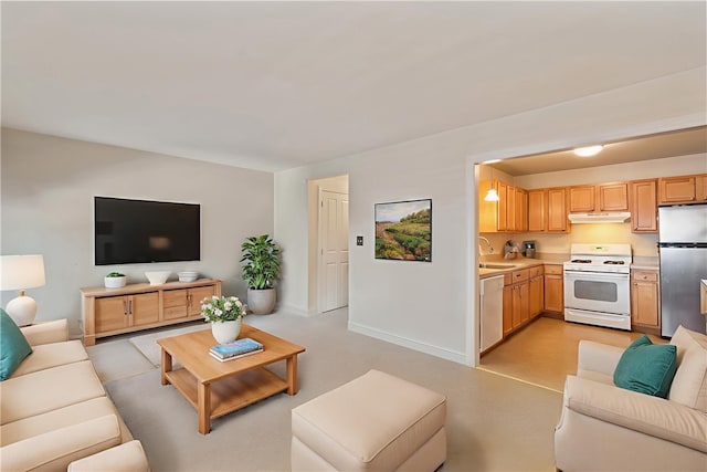 134 Parkhurst St, Central North Side, PA 15212 - living room with baseboards