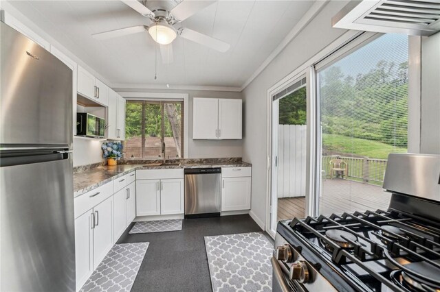 1390 Ravine St, Munhall, PA 15120 - photo 8