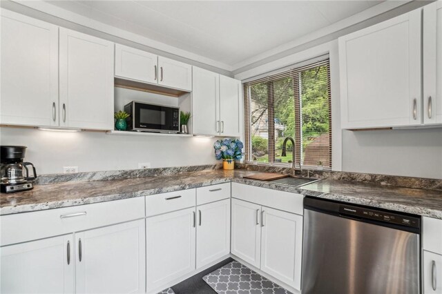 1390 Ravine St, Munhall, PA 15120 - photo 9
