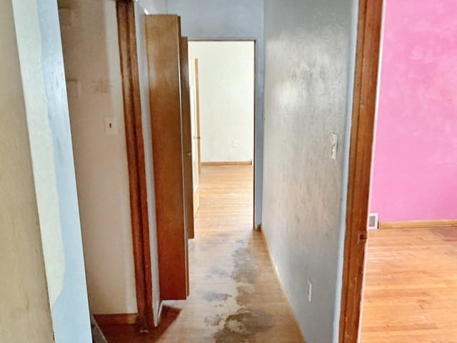 13 Schoen St, Mckees Rocks, PA 15136 - corridor featuring wood finished floors