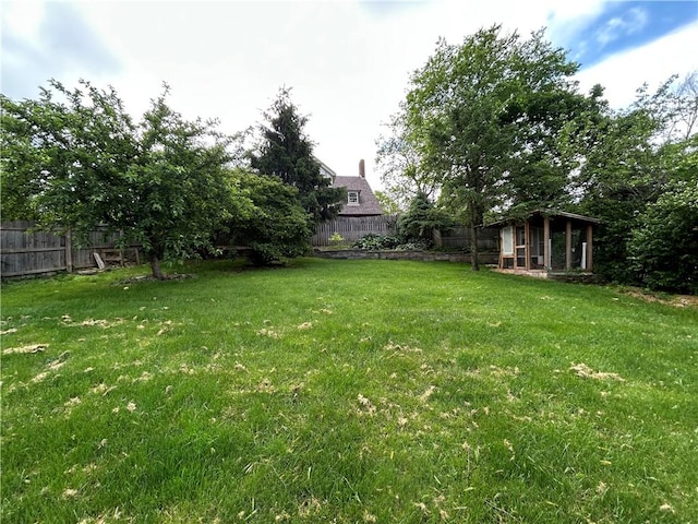 508 Woodside Rd, Forest Hills Boro, PA 15221 - view of yard featuring an outdoor structure
