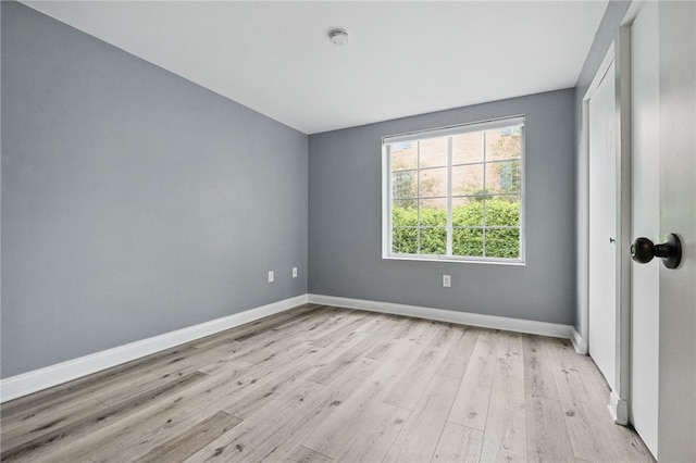 3289 Dawson St Unit 1, Oakland, PA 15213 - unfurnished room with light wood-type flooring, baseboards, and a smoke detector