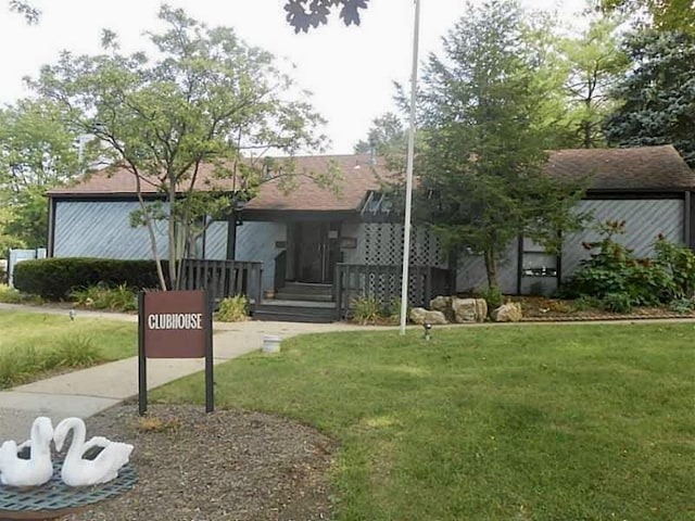 2034 Swallow Hill Rd Unit 329, Scott Twp Sal, PA 15220 - view of front of home featuring a front yard