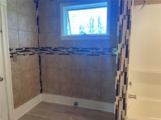 218 S Mercer, Linesville Boro, PA 16424 - bathroom with wood finished floors
