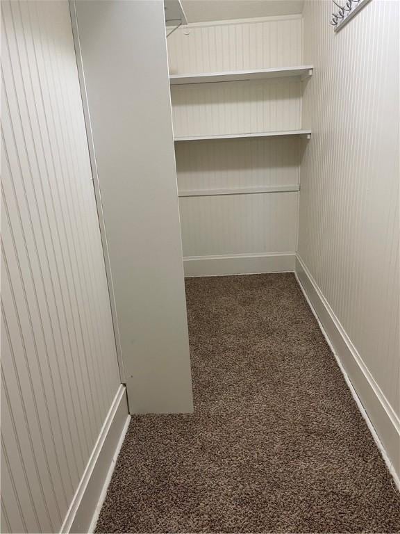 218 S Mercer, Linesville Boro, PA 16424 - walk in closet featuring carpet