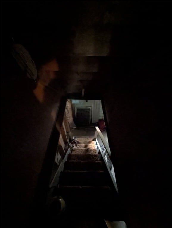 139 Stullville Rd, Leechburg Boro, PA 15656 - view of staircase