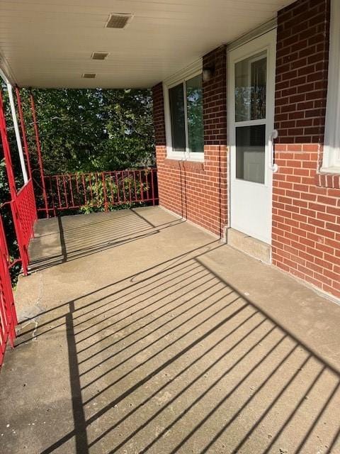 6729 Highland Ave, Union Twp Wsh, PA 15332 - view of patio / terrace featuring covered porch