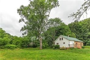 2505 Parkwood Rd, Armstrong/Shelocta, PA 15774 - view of green lawn featuring a view of trees