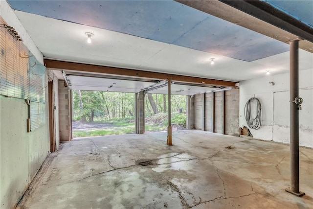 1445 E Cruikshank Rd, Valencia Boro, PA 16059 - view of garage