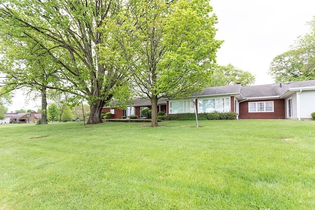 302 Derrick Ave, South Union Twp, PA 15401 - view of grassy yard